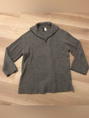 Divided Ribbed Half-Zip Sweater - Gray